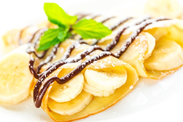 Банановая начинка для блинчиков sweet rolled pancakes with banana - Банановая начинка для блинчиков