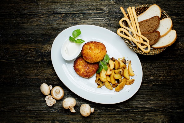 Постные картофельные котлеты с рисом и грибами chicken cutlets with fried potatoes mushrooms - Постные картофельные котлеты с рисом и грибами