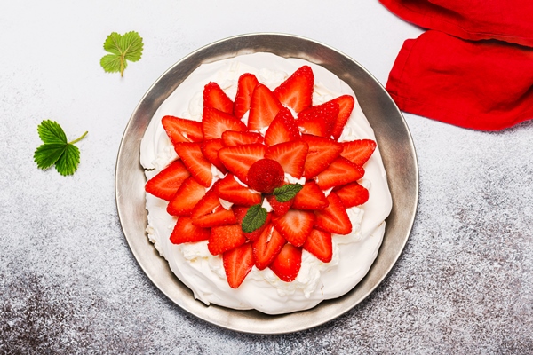 Пирожное "Павлова" постное homemade meringue pie with mascarpone cream fresh strawberries pavlova cake - Пирожное "Павлова" постное