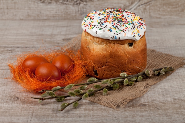 Яйца, крашенные чайной заваркой homemade easter cake painted eggs table 2 - Яйца, крашенные чайной заваркой