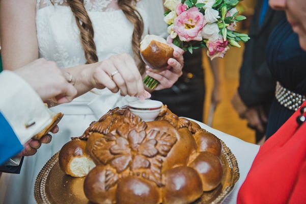 loaf from bread with salt 2193 - Свадебный каравай с декором из песочного теста