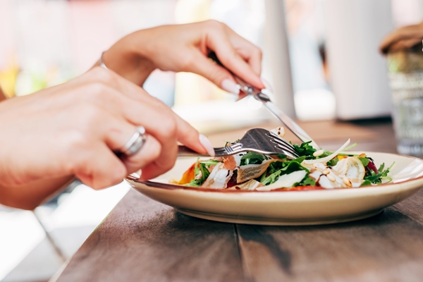 ready eat fresh healthy salad - Это интересно: старинные и современные названия приёмов пищи