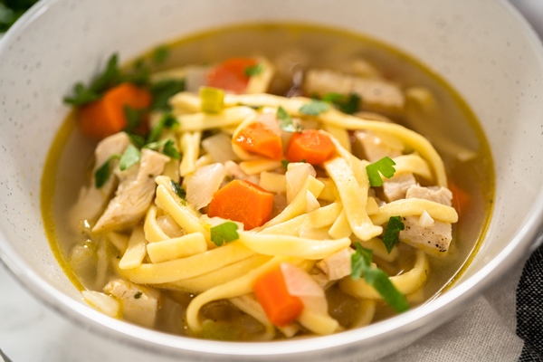 Суп-лапша с мясом перепела sup iz kurinogo lapsi - Суп-лапша с мясом перепела