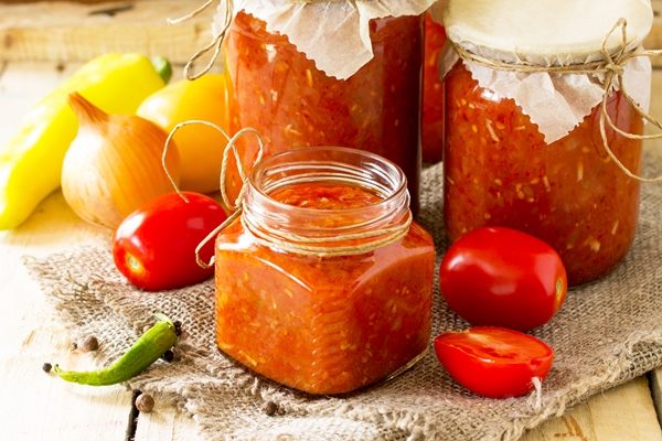 tomatnyi sous s ovosami - Аджика на зиму