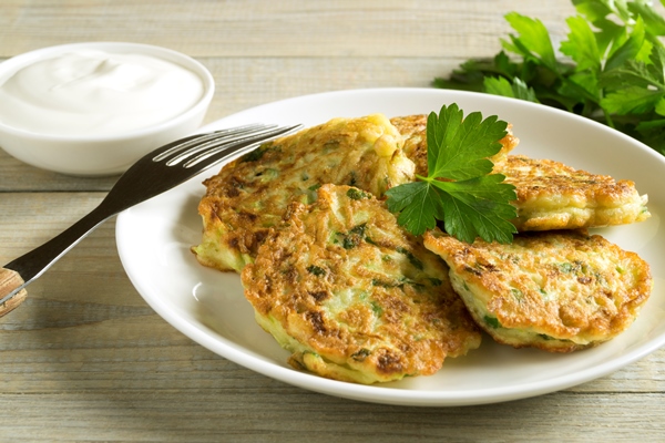 Запечённые оладьи из моркови и кабачков vegetarianskie olad i iz cukkini - Запечённые оладьи из моркови и кабачков