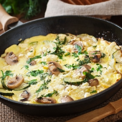 Омлет с грибами, луком и сыром Омлет с грибами, луком и сыром