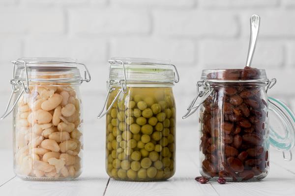 Аквафаба vid speredi raspolozenia fasoli v banke - Аквафаба