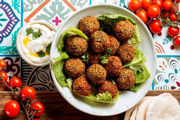 ploskaa planirovka vkusnoi evreiskoi edy - Фалафель из фасоли