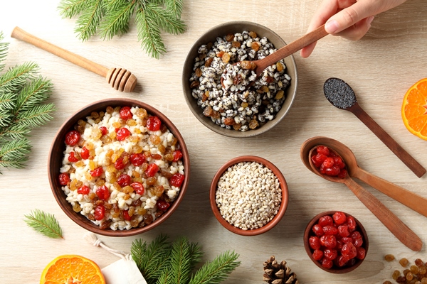 Перловое сочиво с маком и сухофруктами concept orthodox christmas food kutya top view - Перловое сочиво с маком и сухофруктами