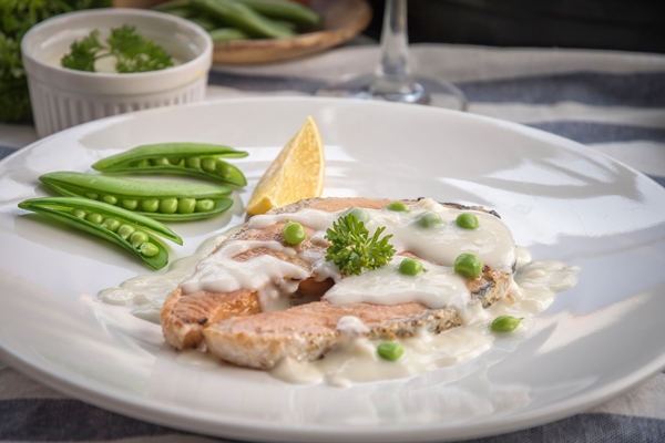 Соус основной белый постный (старинный рецепт) grilled salmon steak with lemon vegetables - Соус основной белый постный (старинный рецепт)