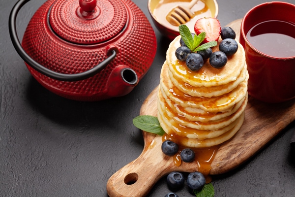 Панкейки на кефире healthy breakfast with pancakes herbal tea - Панкейки на кефире