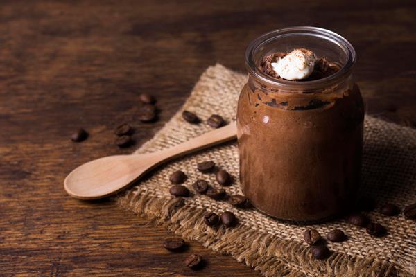Шоколадный мусс из тофу close up tasty chocolate dessert ready be served - Шоколадный мусс из тофу