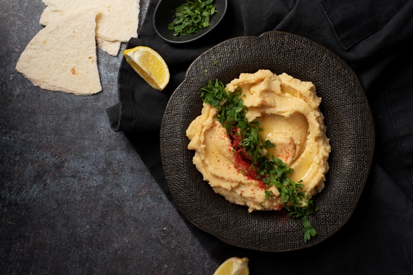 Картофельно-бобовое пюре colorful tasty hummus with ingredients 1 - Картофельно-бобовое пюре
