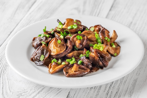 Маринованные шиитаке sauteed shiitake mushrooms - Маринованные шиитаке