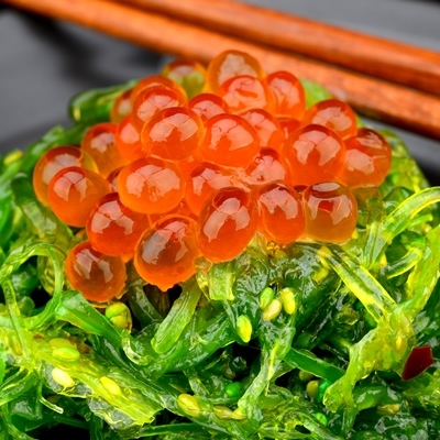 Салат чука с красной икрой