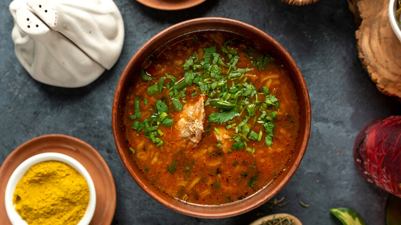 Харчо с говядиной и орехами