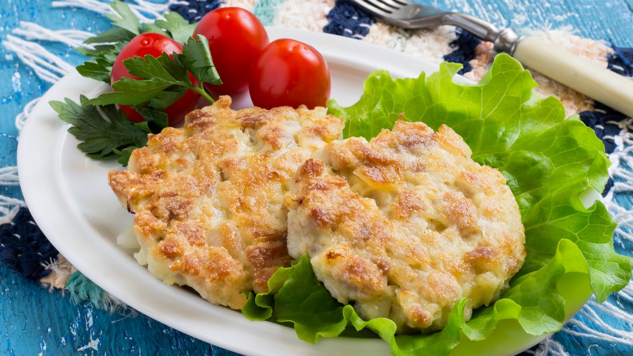 Куриные котлеты с сыром