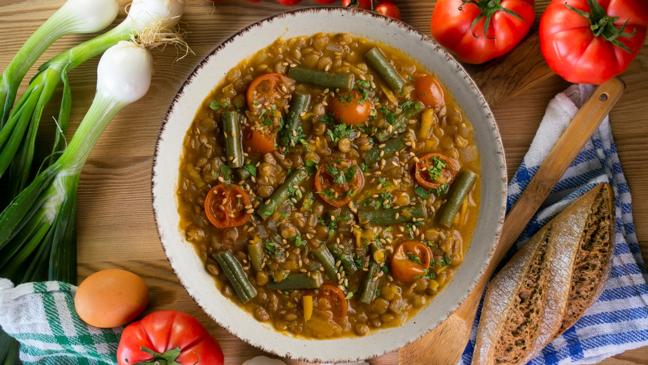 Чечевица со стручковой фасолью