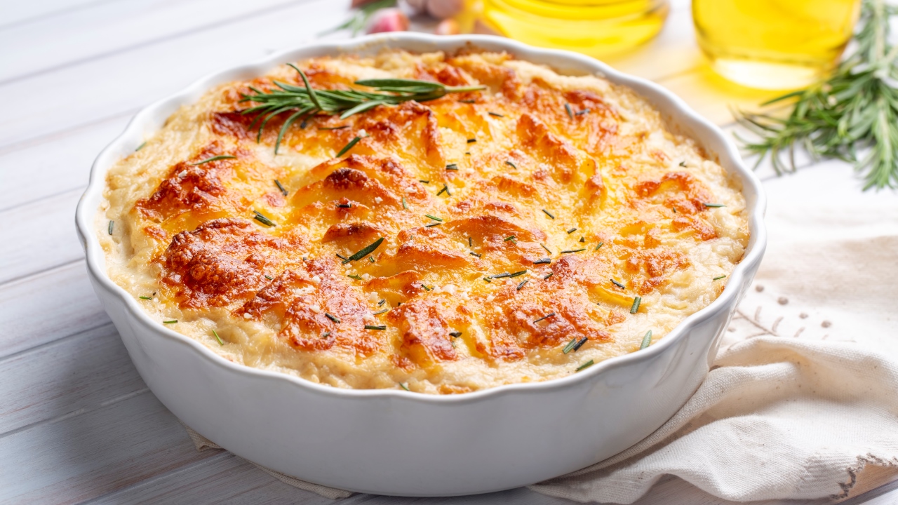 Запеканка творожная с ветчиной и сыром