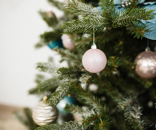 Украшать ли елку на Новый год?