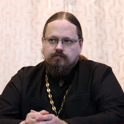 Несколько слов о выброшенных Евангелиях. Иерей Георгий Максимов