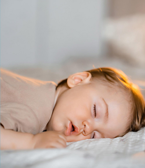 Ребёнок спит по 14-16 часов. Это нормально?